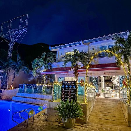 Hotel Kaamu Taganga Exteriér fotografie